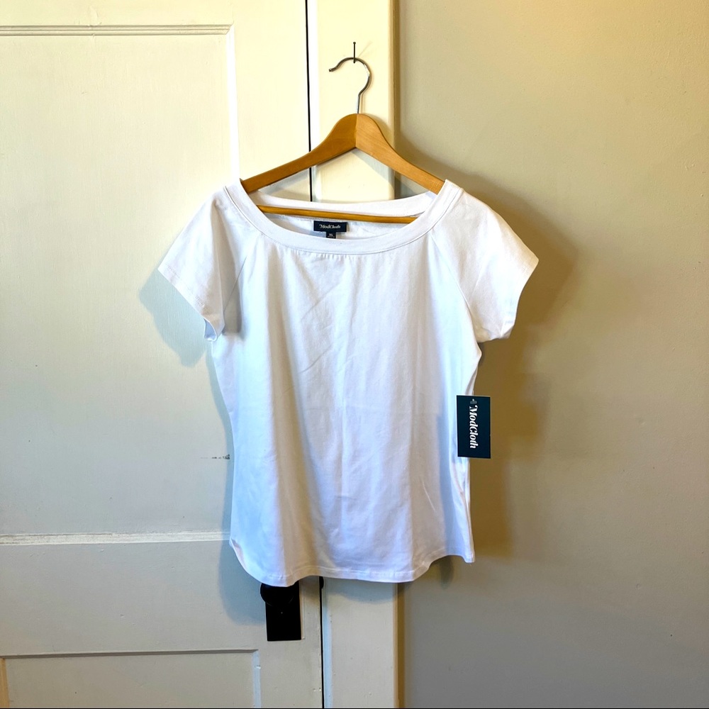 ModCloth 95% cotton tee.